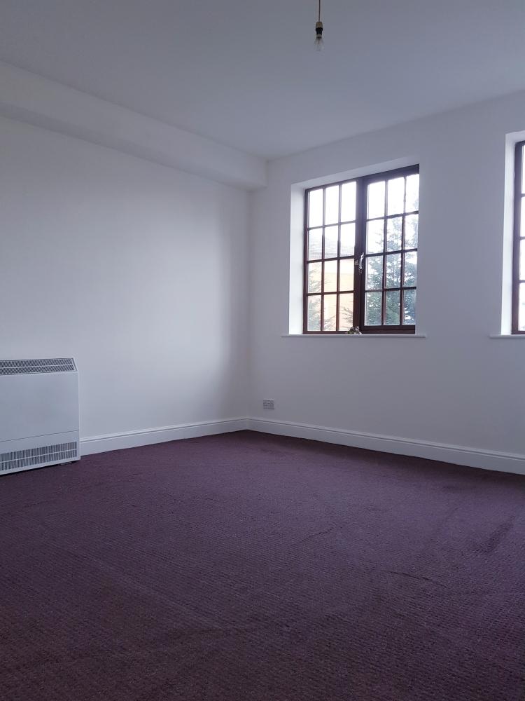 Two Bedroom Two Bath flat to rent in Southall ( E