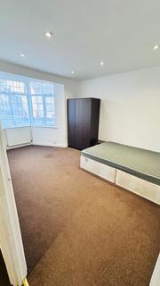 1 bedroom flat to rent, Thorn Close, Northolt UB5