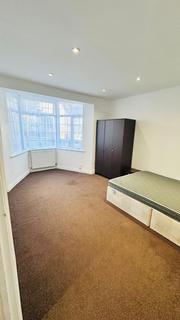 1 bedroom flat to rent, Thorn Close, Northolt UB5