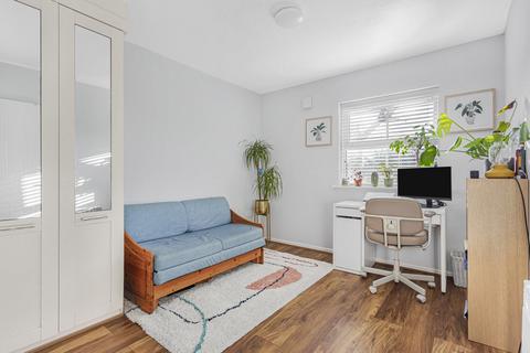 2 bedroom apartment for sale, Staines Road West, Sunbury-on-Thames, Surrey, TW16