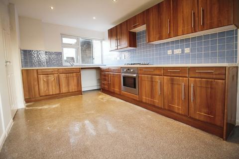 2 bedroom end of terrace house to rent, Peckforton Walk, Cheshire SK9