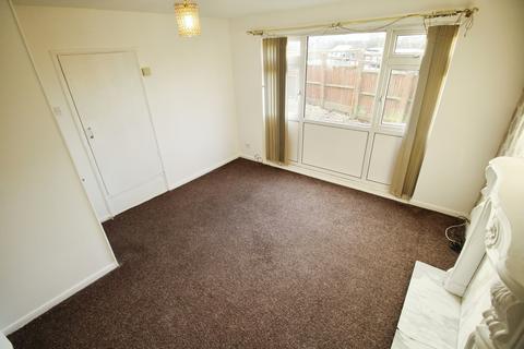 2 bedroom end of terrace house to rent, Peckforton Walk, Cheshire SK9