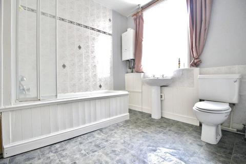 1 bedroom flat to rent, Park Terrace, West Sussex PO21