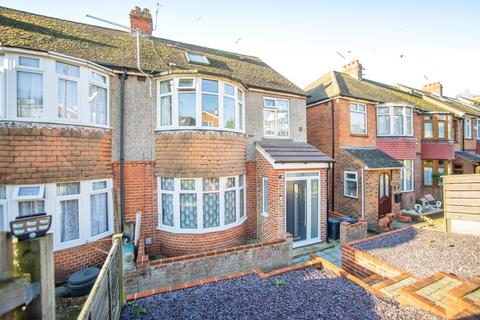 4 bedroom terraced house for sale, Howard Avenue, Kent ME1