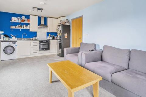 2 bedroom apartment for sale, Doust Way, Rochester