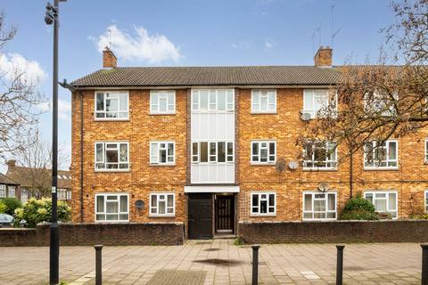 2 bedroom flat for sale, Argyll Court, Brixton Hill, London, SW2