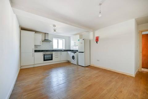 2 bedroom flat to rent, Woking, Surrey, Woking, GU21