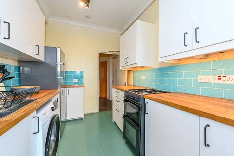 3 bedroom maisonette for sale, Holloway Road, Holloway, London, N7