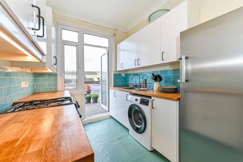 3 bedroom maisonette for sale, Holloway Road, Holloway, London, N7