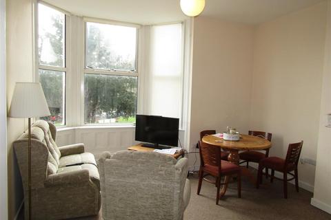 3 bedroom flat to rent, York Road, Exeter EX4