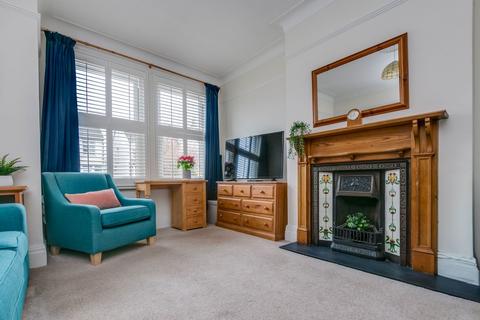 14 The Mount, New Malden, KT3 4HU