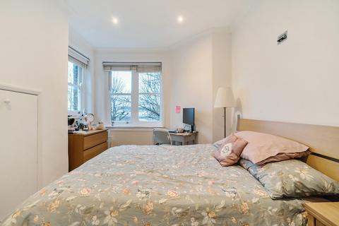 2 bedroom apartment for sale, Askew Road, London