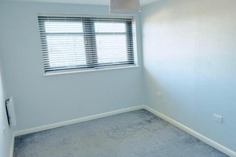 3 bedroom flat to rent, Kennet Street,  Reading,  RG1