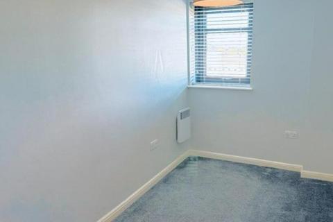 3 bedroom flat to rent, Kennet Street,  Reading,  RG1