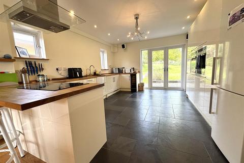 1 Stourside, Shotley Gate, Ipswich, IP9 1QF