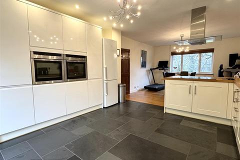 1 Stourside, Shotley Gate, Ipswich, IP9 1QF