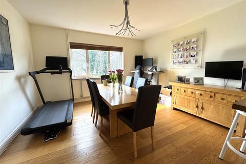 1 Stourside, Shotley Gate, Ipswich, IP9 1QF