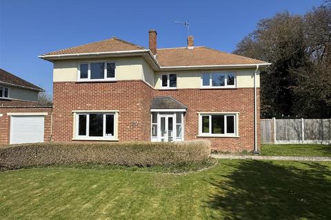 1 Stourside, Shotley Gate, Ipswich, IP9 1QF