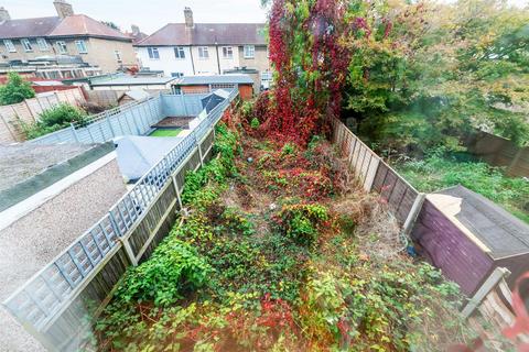 33 Camlan Road, Bromley, BR1 5LT