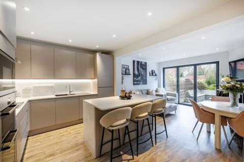 59 Chipstead Way, Woodmansterne, Banstead, SM7 3JJ