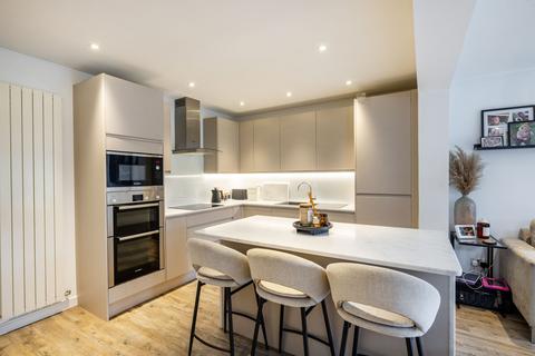 59 Chipstead Way, Woodmansterne, Banstead, SM7 3JJ