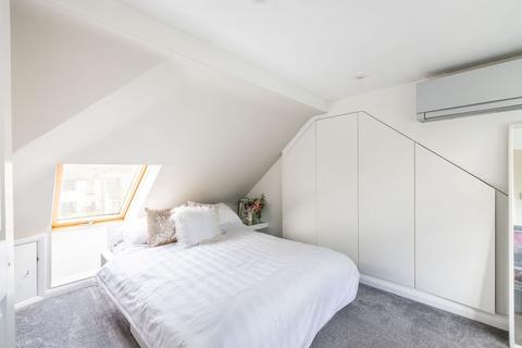 59 Chipstead Way, Woodmansterne, Banstead, SM7 3JJ