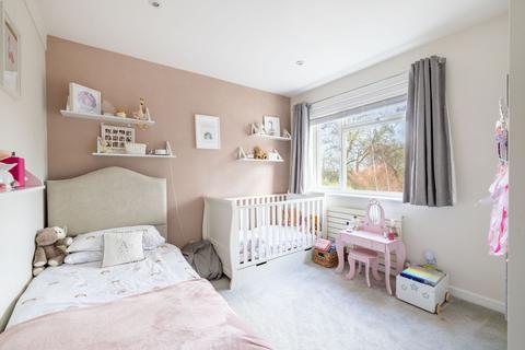59 Chipstead Way, Woodmansterne, Banstead, SM7 3JJ
