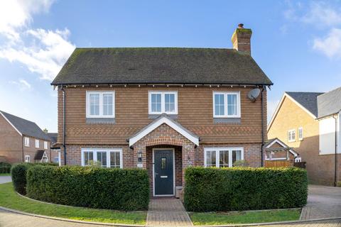 4 bedroom detached house for sale, Fillery Way, Henfield BN5