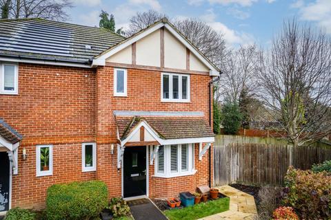 3 bedroom semi-detached house for sale, Kerr Close, South Croydon, CR2