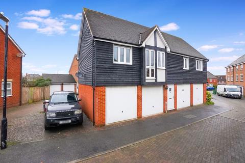 2 bedroom coach house for sale, Bergamot Close, Sittingbourne ME10