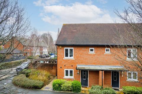 2 bedroom end of terrace house for sale, Holmesdale Avenue, Redhill, RH1