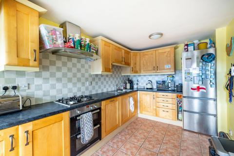 4 bedroom semi-detached house for sale, Harrow Road, Warlingham, CR6