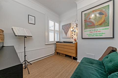 29 Castle Road, St Albans, AL1 5DQ