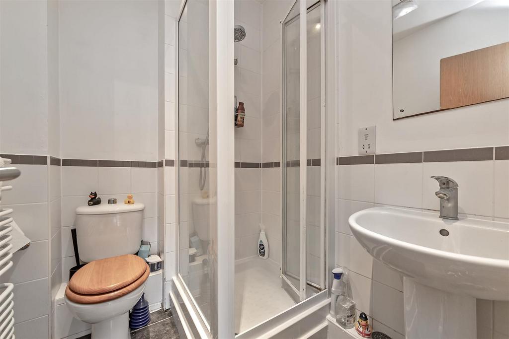 7 Centurion Court-24.jpg