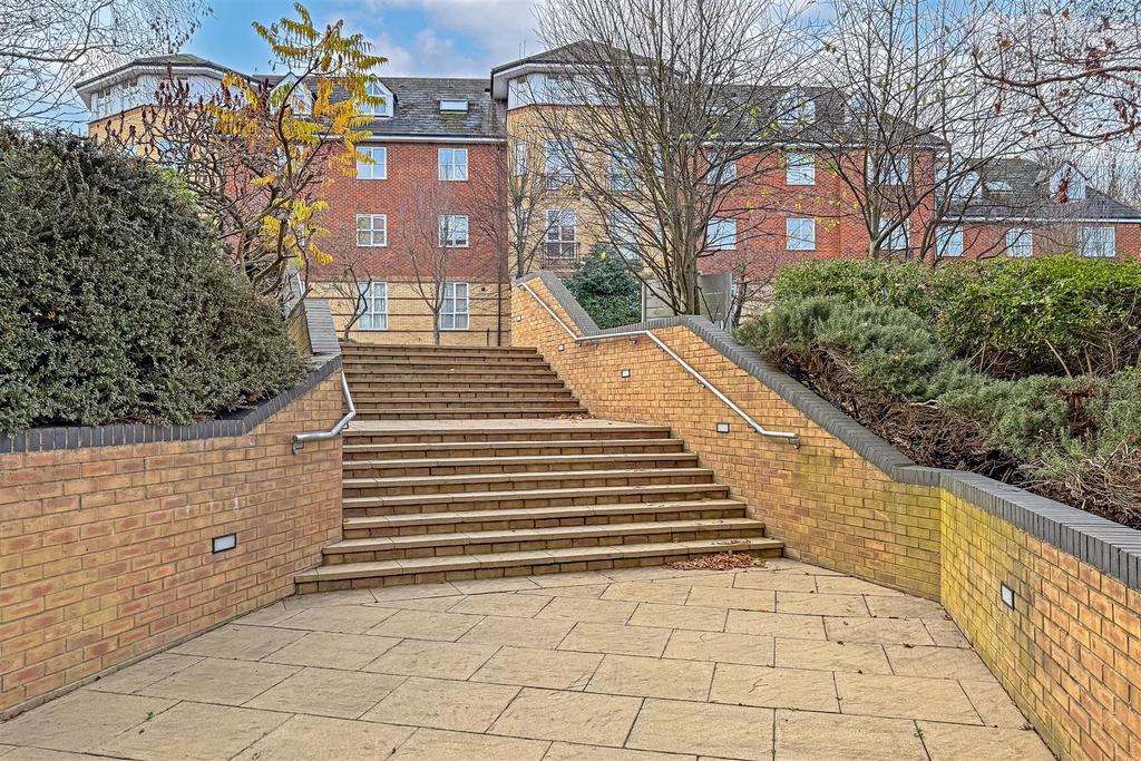 7 Centurion Court-7.jpg