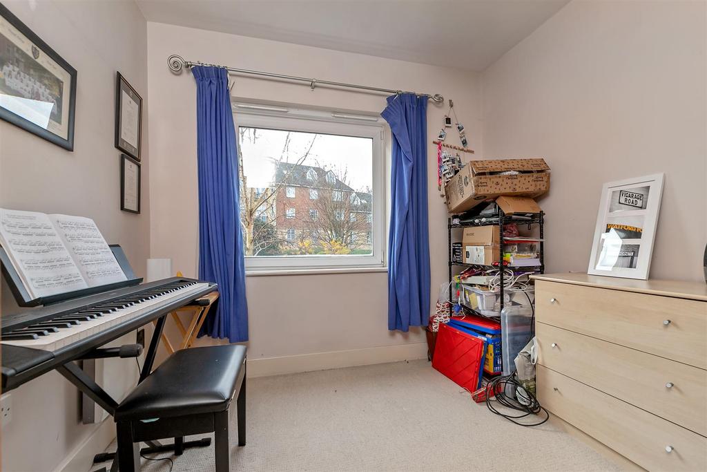 7 Centurion Court-25.jpg