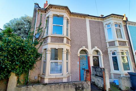 2 bedroom end of terrace house for sale, Brighton Park, Bristol, BS5