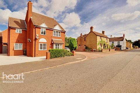 4 bedroom detached house for sale, Station Road, Tempsford