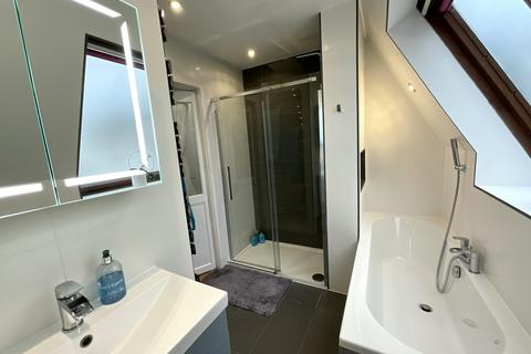 29b Govier Close, London, E15 4HW