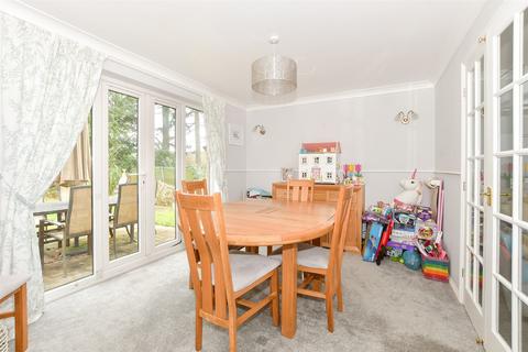 4 bedroom detached house for sale, Welland Close, Crowborough, East Sussex