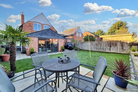 3 bedroom semi-detached house for sale, Hill Close, Westmancote, Tewkesbury, Gloucestershire