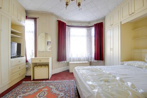 43 Waghorn Road, London, E13 9JG