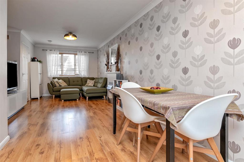 3 Beverley Gardens-17.jpg