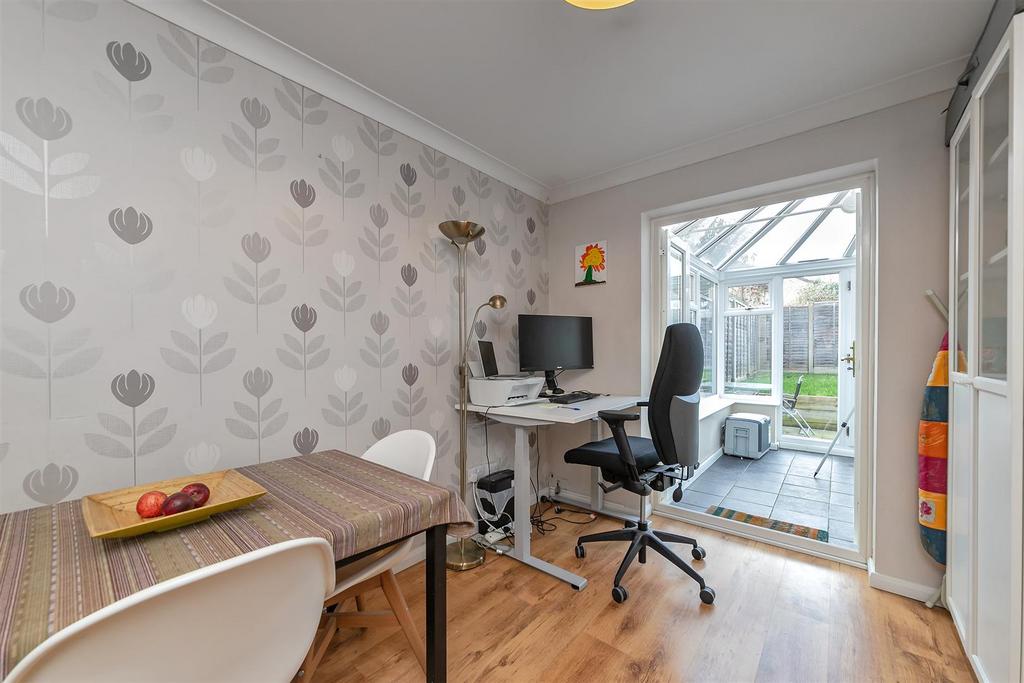 3 Beverley Gardens-22.jpg