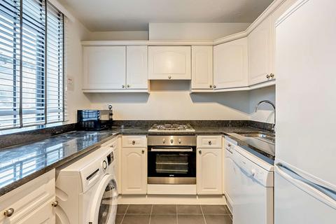 2 bedroom flat to rent, London SW3