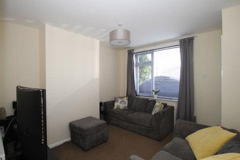 2 bedroom terraced house to rent, Crescent Road, Fareham PO16