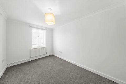 2 bedroom flat to rent, Wellington Road, London