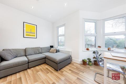 2 bedroom flat to rent, Perth Road, London