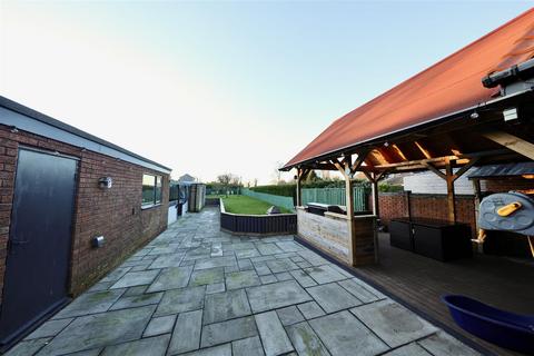 4 bedroom detached house for sale, Preston Road, Hedon, Hull