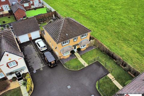 4 bedroom detached house for sale, Cae Morfa, Neath, Neath Port Talbot. SA10 6EH